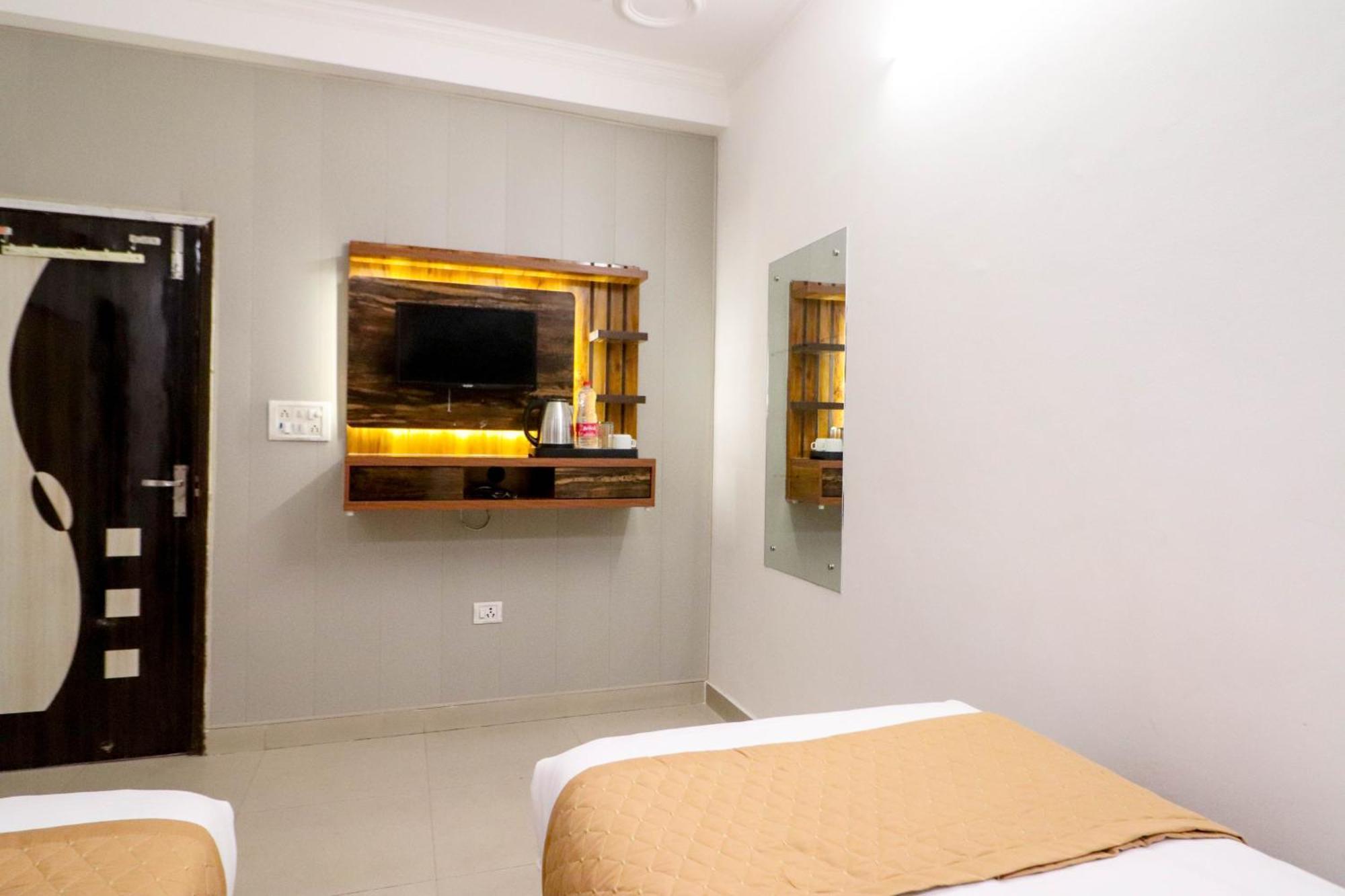Hotel Stay Villa Delhi Airport Új-Delhi Kültér fotó